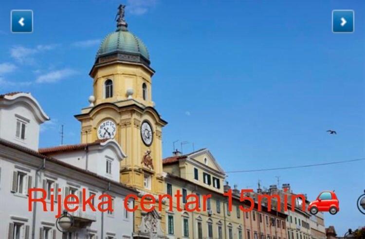 Placa Krizisce Esterno foto